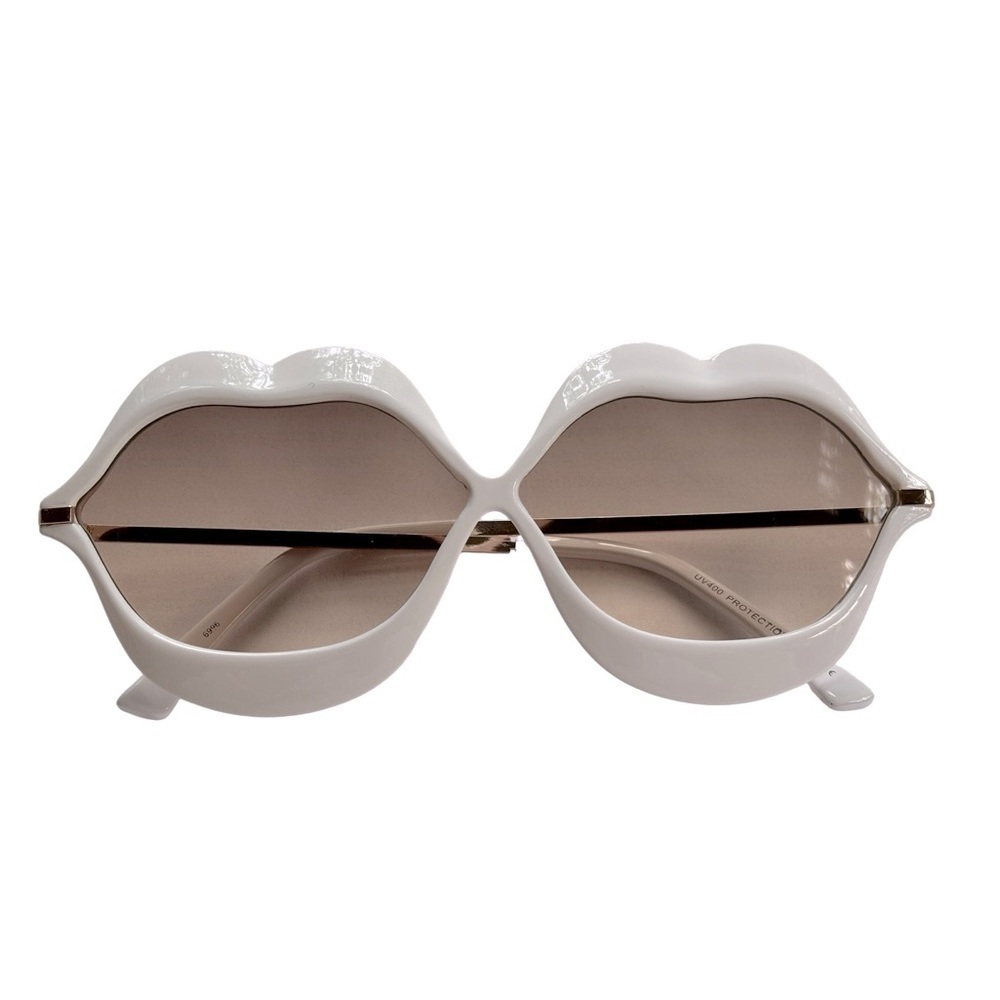 Lips Kiss Sunglasses in White and Gold - Picture 2 of 8
